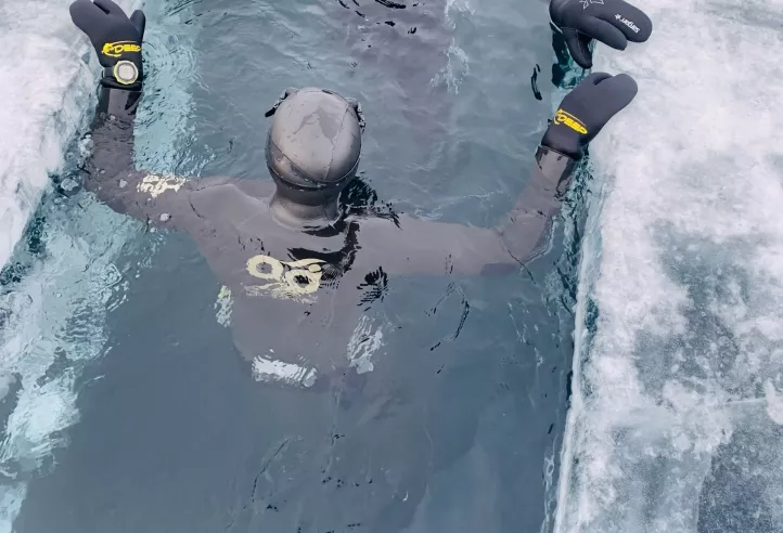 Фридайвинг - фоновое изображение